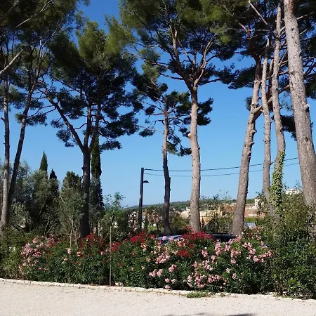 Hpc Suites - Cassis Centre - Parking Gratuit & Piscine Chauffee Hotel