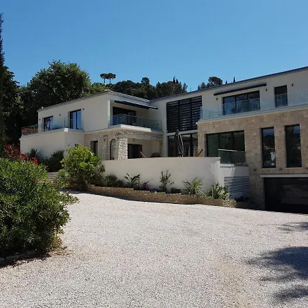 Hotel Hpc Suites - Cassis Centre - Parking Gratuit & Piscine Chauffee 4*