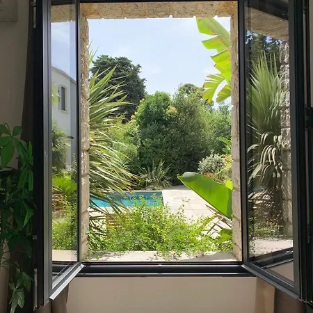 Hpc - Centre - Parking Securise Et Piscine Chauffee Hotell 4*
