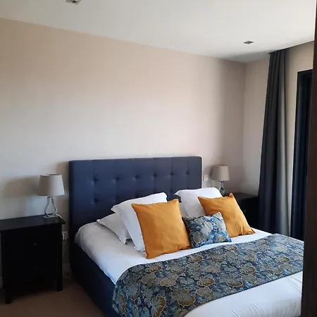 Hpc Suites - Cassis Centre - Parking Gratuit & Piscine Chauffee Hotel