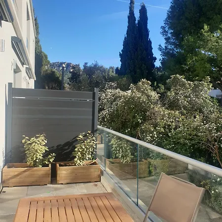 Particulier - Hpc Centre - Parking Securise & Piscine Chauffee 4* 카시스