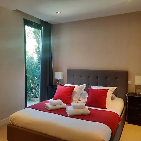Hpc Suites - Cassis Centre - Parking Gratuit & Piscine Chauffee 4*