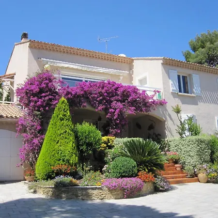 Hpc Suites - Cassis Centre - Parking Gratuit & Piscine Chauffee