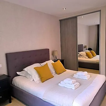 Hpc - Centre - Parking Securise Et Piscine Chauffee 4*