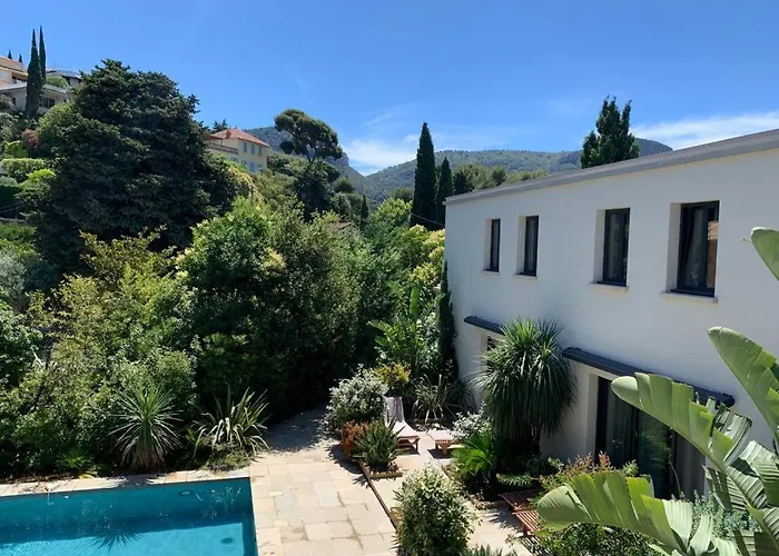 Hotel Particulier Cassis - Hpc Suites Cassis Centre - Parking Securise & Piscine Chauffee Hotel