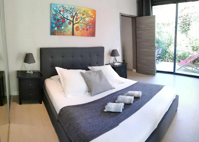 Hotel Particulier Cassis - Hpc Suites Cassis Centre - Parking Securise & Piscine Chauffee Hotel 4*