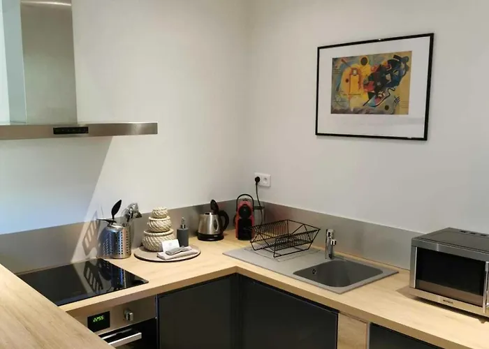 Hotel Particulier Cassis - Hpc Suites Cassis Centre - Parking Securise & Piscine Chauffee 4* Cassis