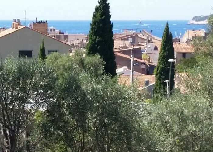 Hotel Particulier Cassis - Hpc Suites Cassis Centre - Parking Securise & Piscine Chauffee 4* Cassis