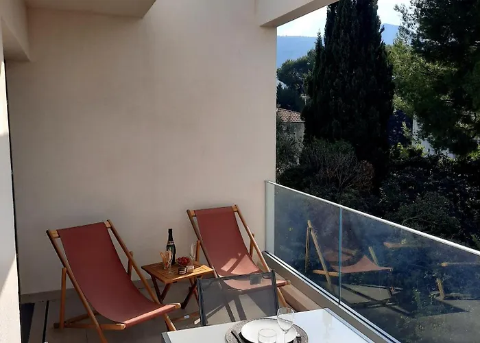 Hotel Particulier Cassis - Hpc Suites Cassis Centre - Parking Securise & Piscine Chauffee