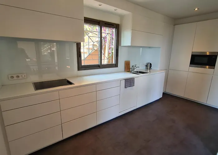 Hotel Particulier Cassis - Hpc Suites Cassis Centre - Parking Securise & Piscine Chauffee 4*